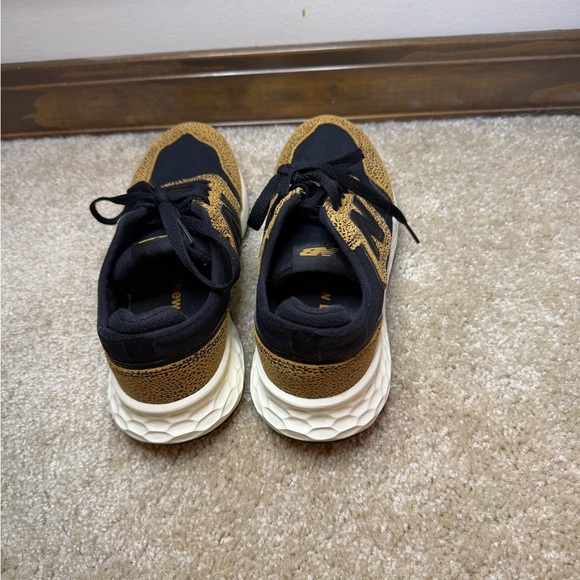 New Balance Cheetah Sneakers - Picture 3 of 6